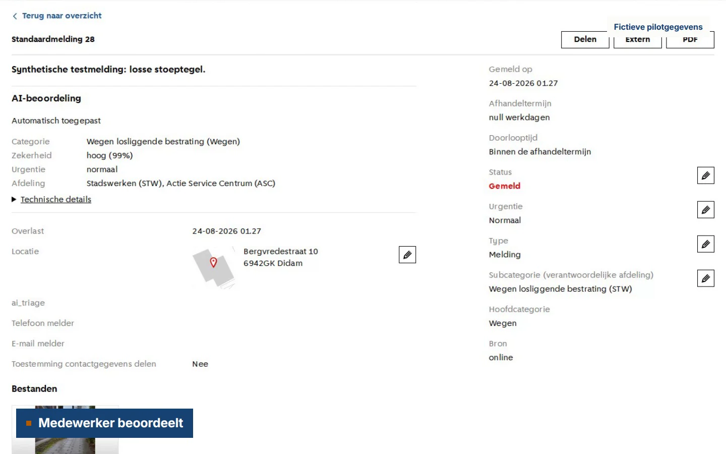 De daadwerkelijke medewerkersapp met de AI-beoordeling van een fictieve melding, waaronder categorie, zekerheid, urgentie en afdeling